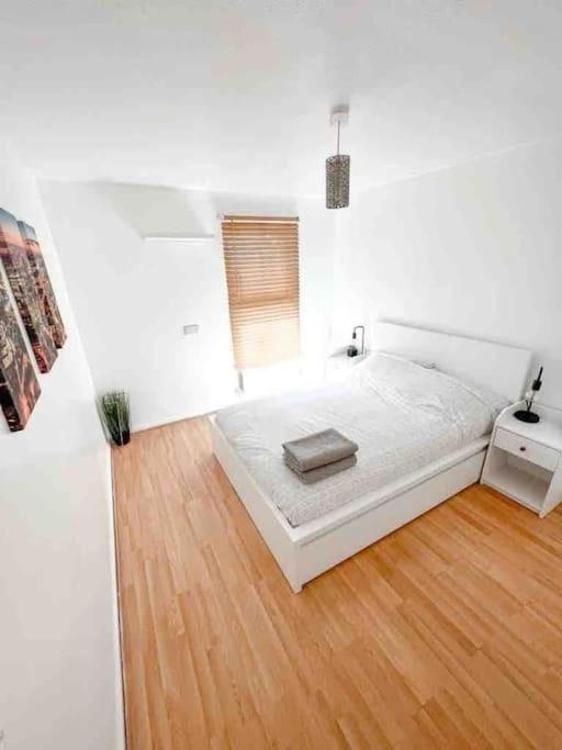 Spacious Two Bedroom Flat Londra Dış mekan fotoğraf